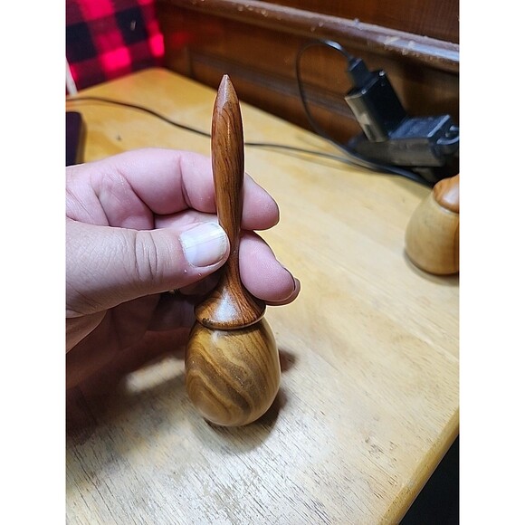 Vintage Turned Wood Salt & Pepper Shakers – Mid-Century Modern Tableware - Picture 10 of 10